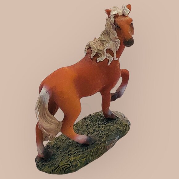 Lot of 2 Resin Horse Figurines 2.5" Tall Imaginative Play Toy - Picture 7 of 8